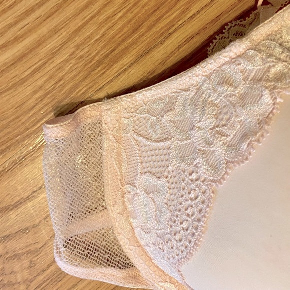 Victoria’s Secret Angels Bra - Picture 2 of 5